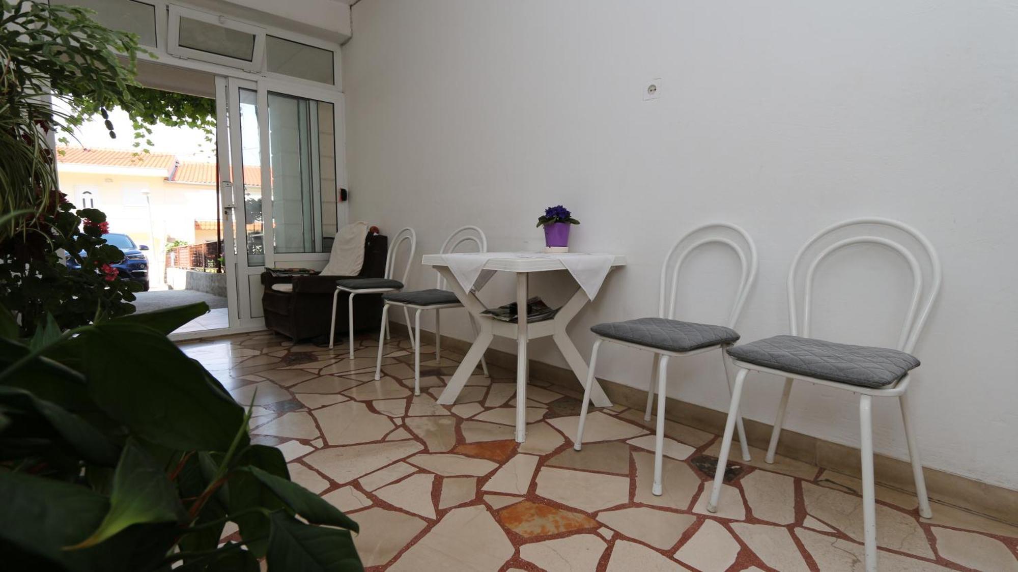 Dinka Guesthouse Makarska Eksteriør billede