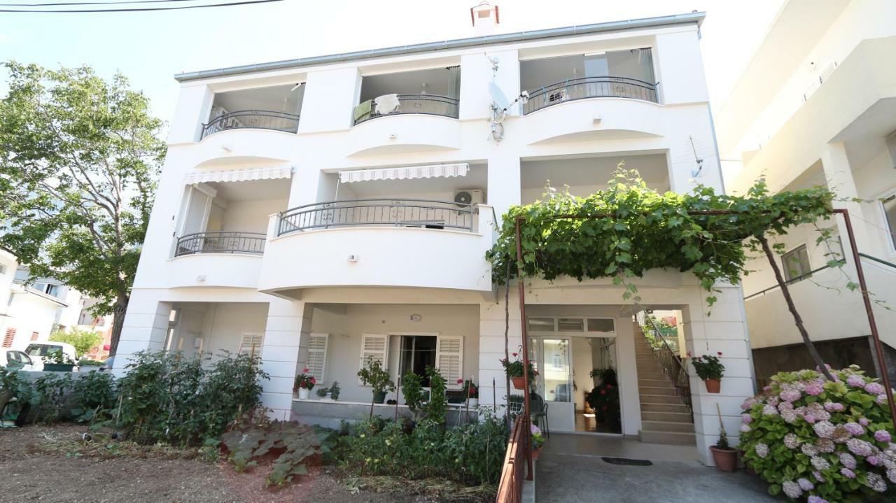 Dinka Guesthouse Makarska Eksteriør billede