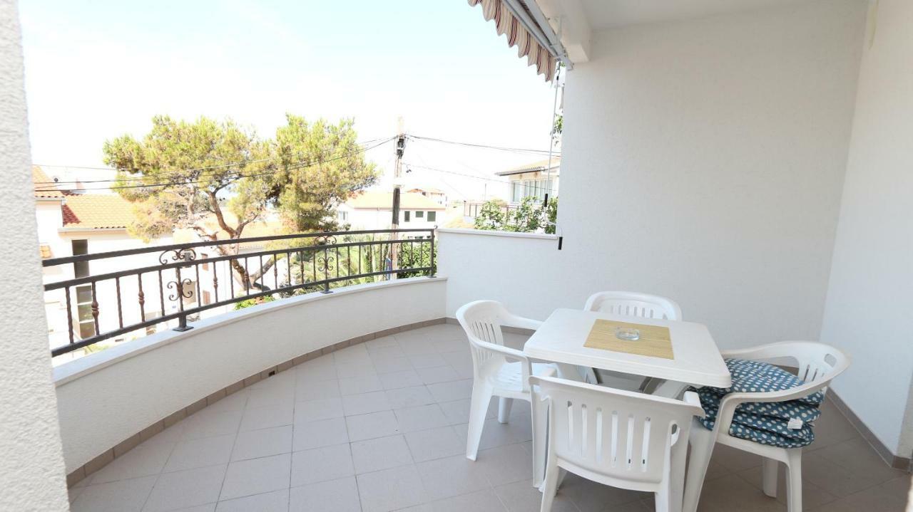 Dinka Guesthouse Makarska Eksteriør billede